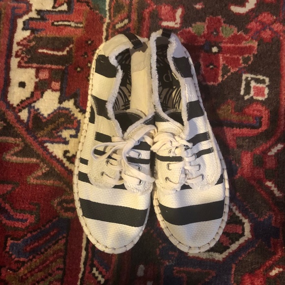 Dolce Vita Shoes - Dolce Vita Espradrilles